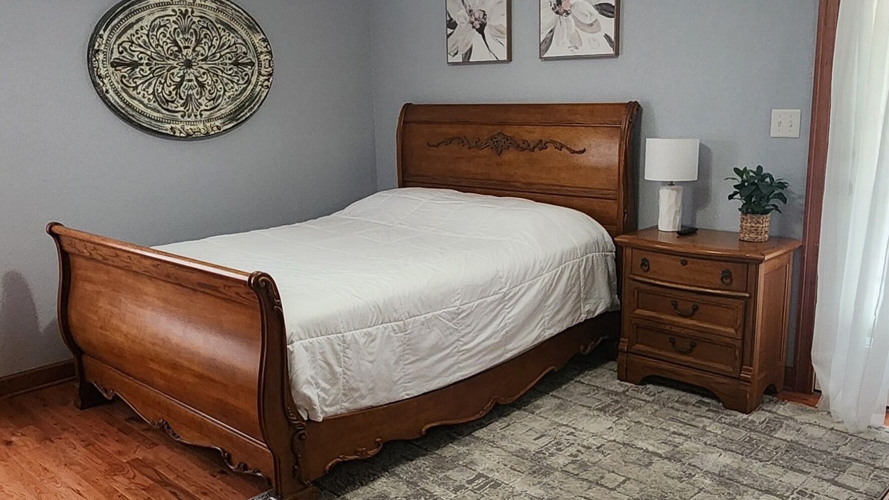 Photo of Bedroom in Holts Summit