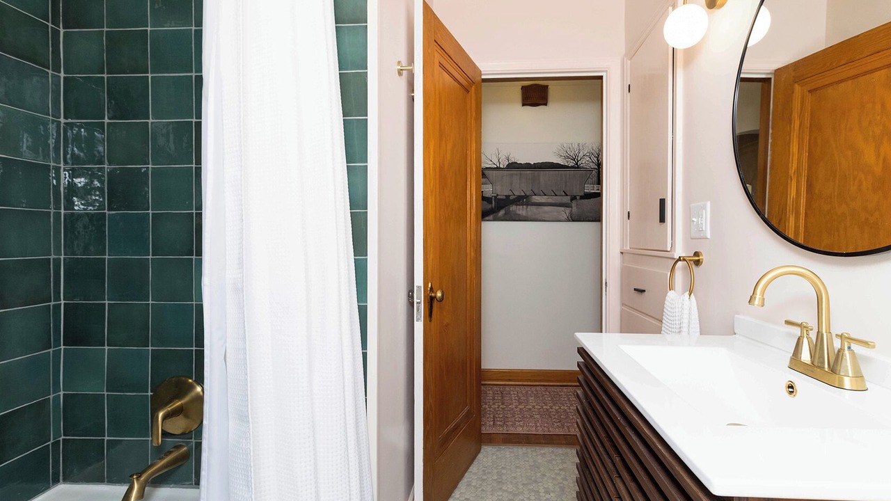Photo of Bathroom in Winterset