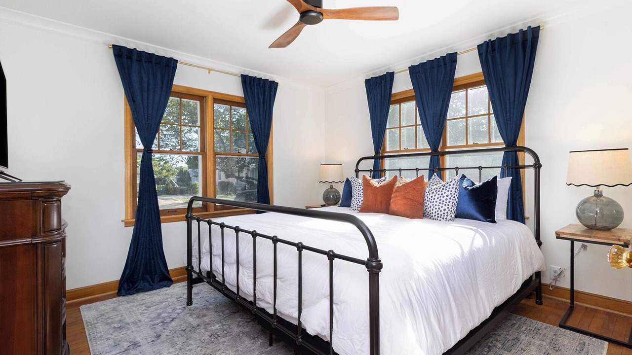 Photo of Bedroom in Winterset
