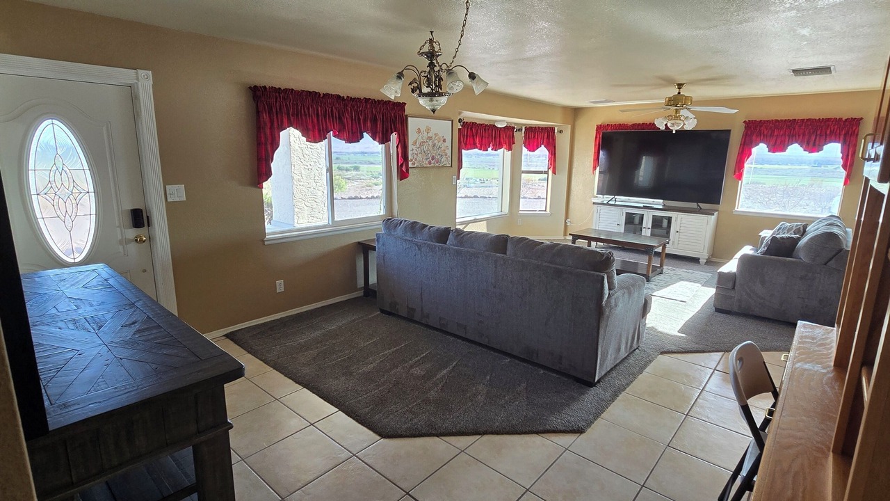 Photo of Livingroom in Safford