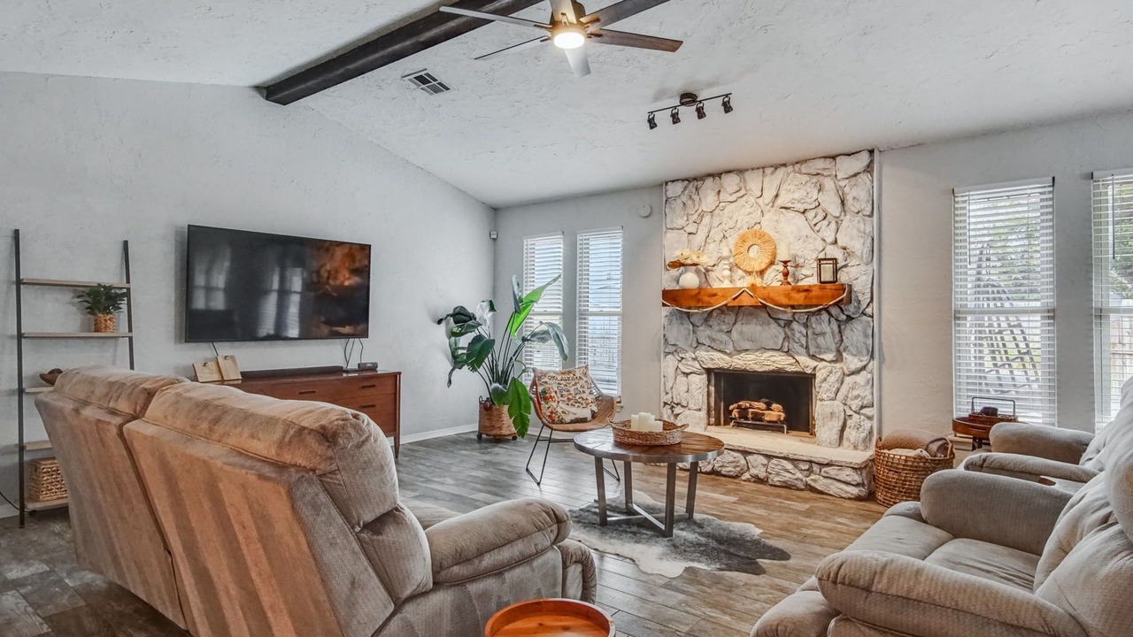Photo of Livingroom in Moore