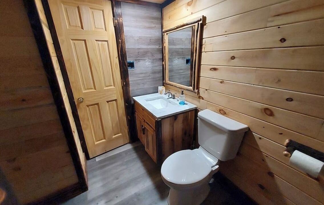 Photo of Bathroom in Ovid