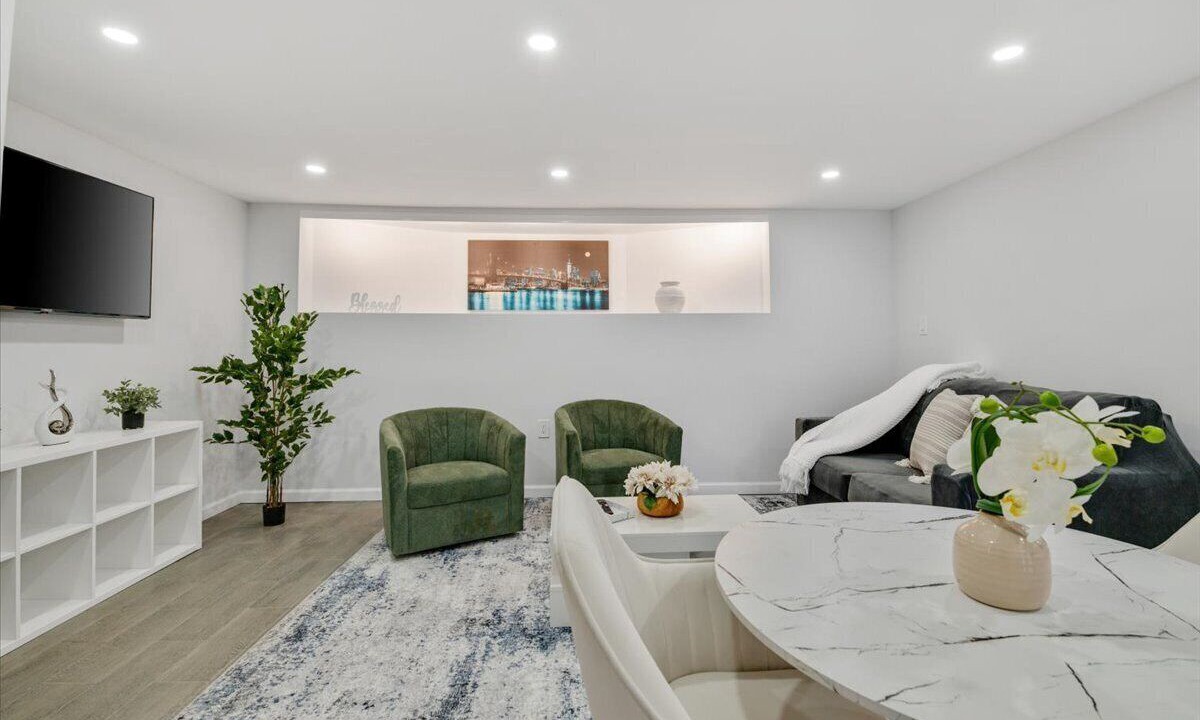 Photo of Others in Baldwin