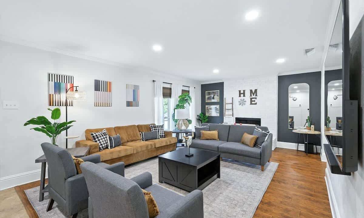 Photo of Livingroom in Flower Mound
