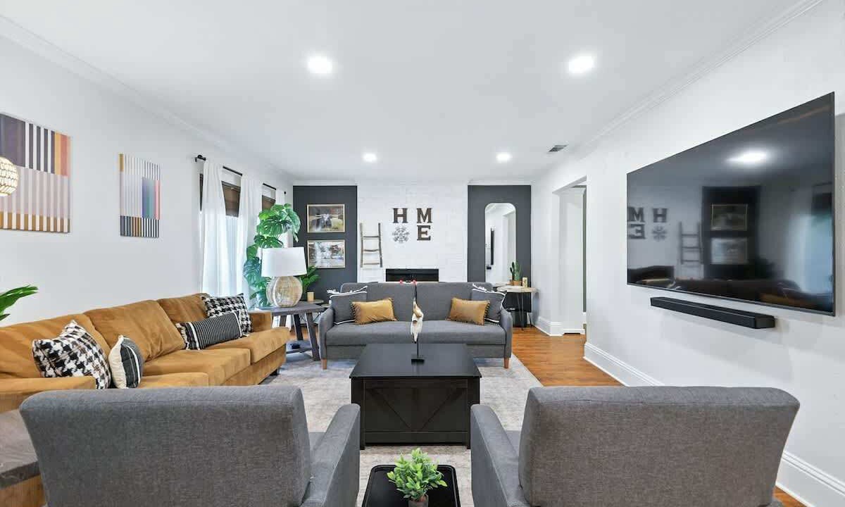 Photo of Livingroom in Flower Mound