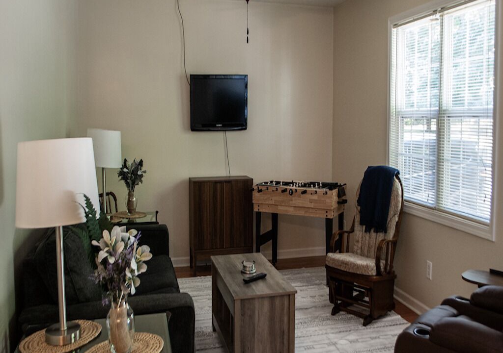 Photo of Livingroom in Fairview Park