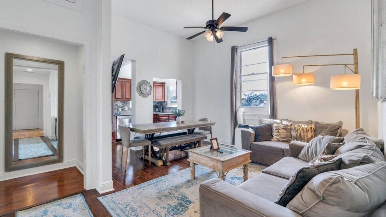 Photo of Livingroom in Tulane - Gravier
