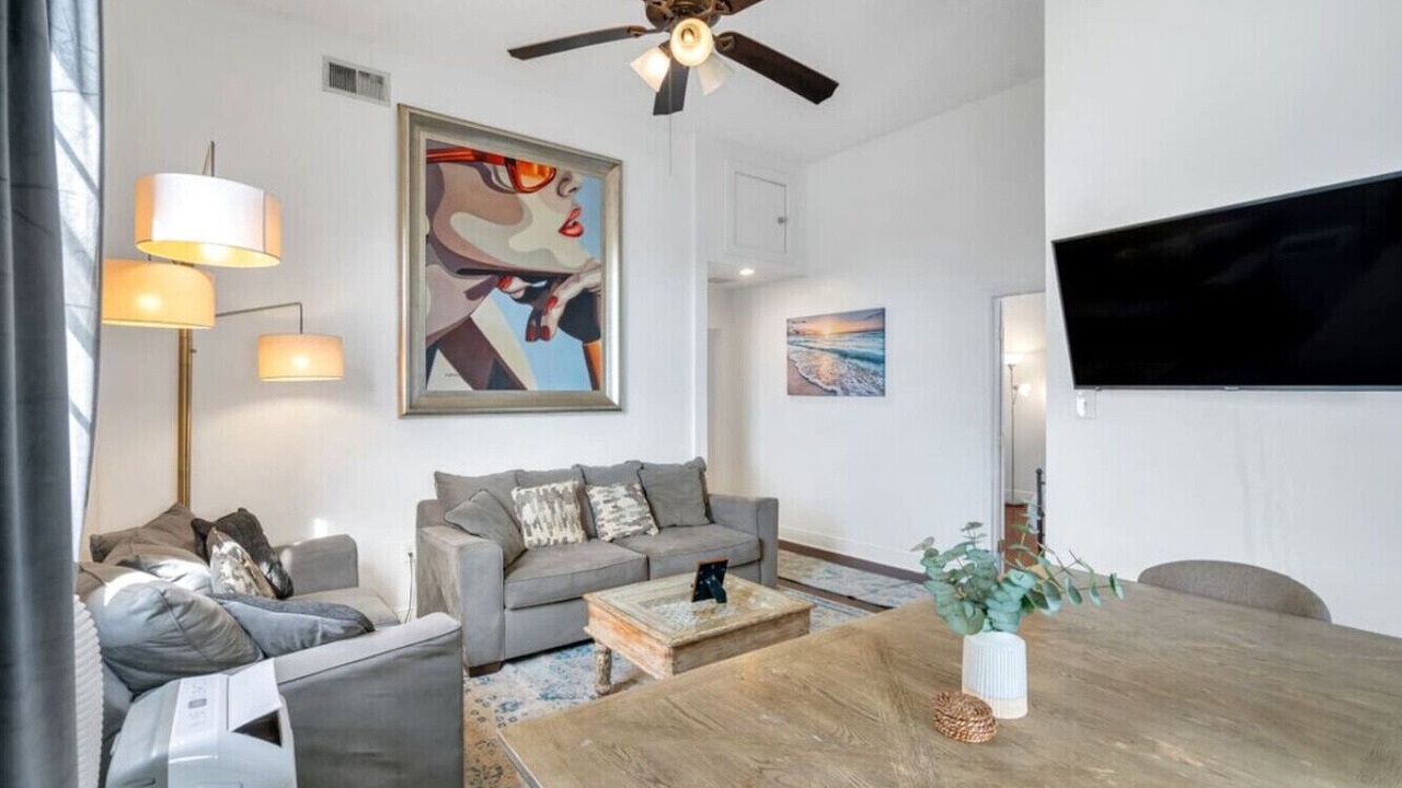 Photo of Livingroom in Tulane - Gravier