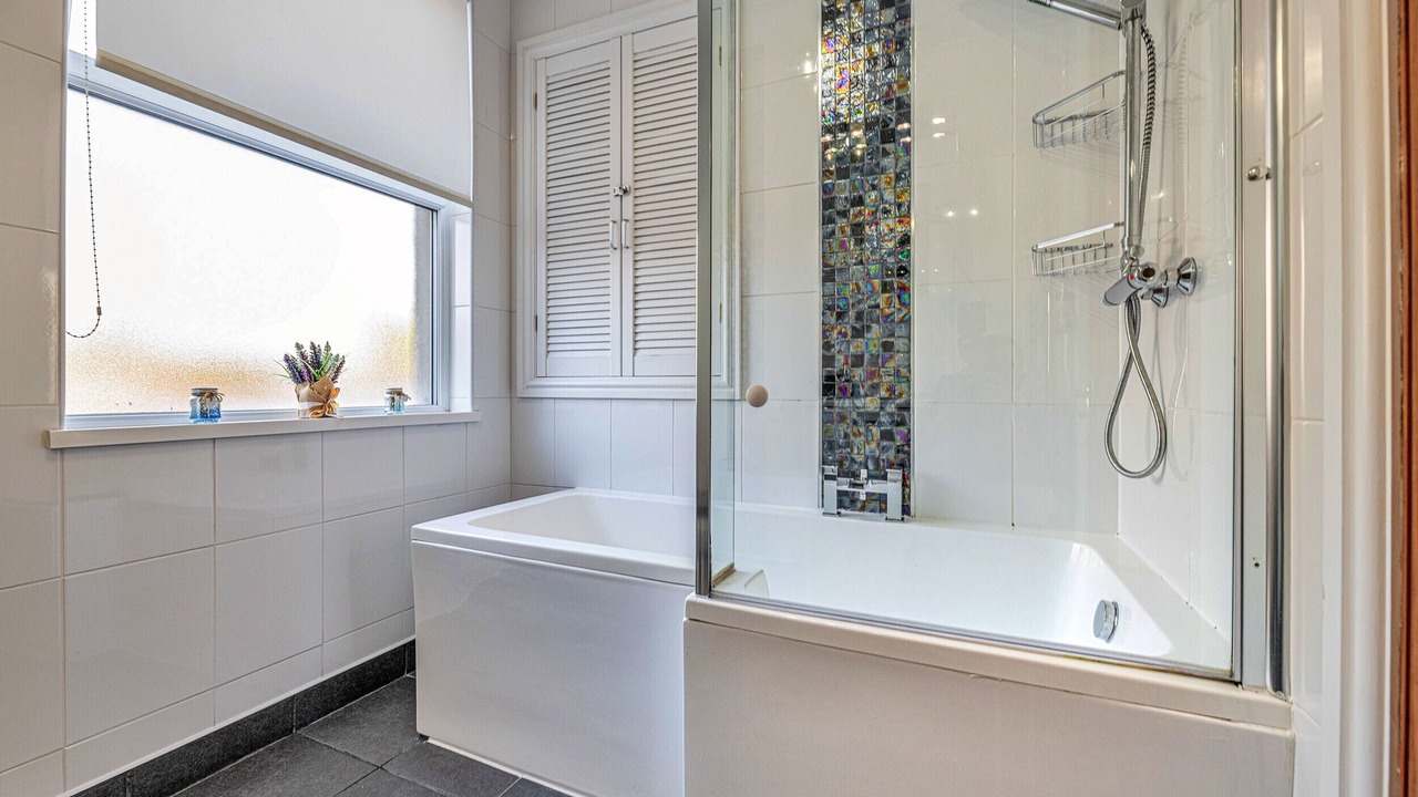 Photo of Bathroom in Bont Newydd