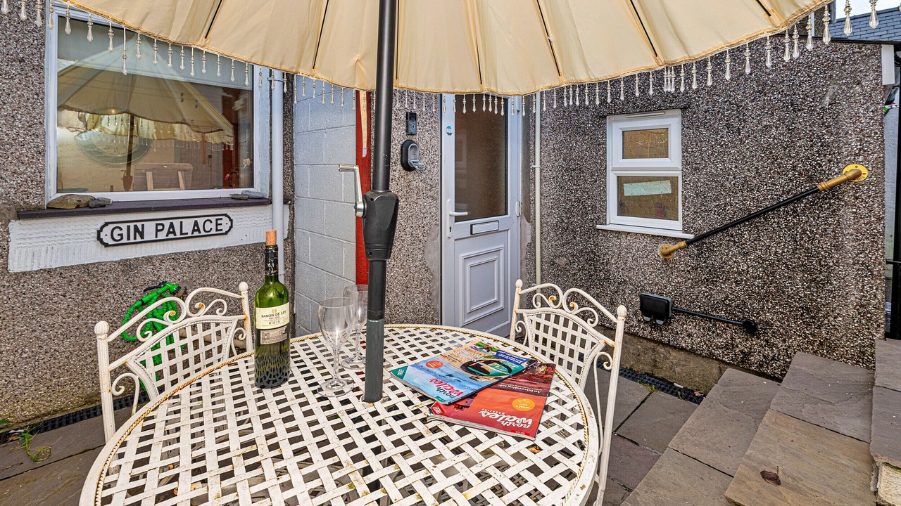 Photo of Outdoor in Bont Newydd