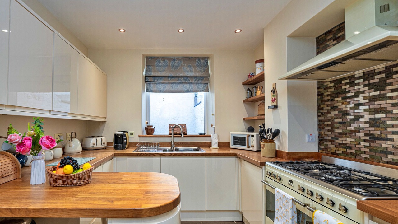 Photo of Kitchen in Bont Newydd