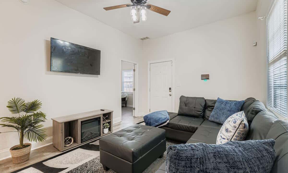 Photo of Livingroom in Peoplestown