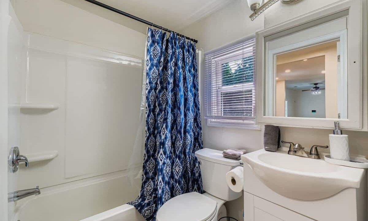 Photo of Bathroom in Peoplestown