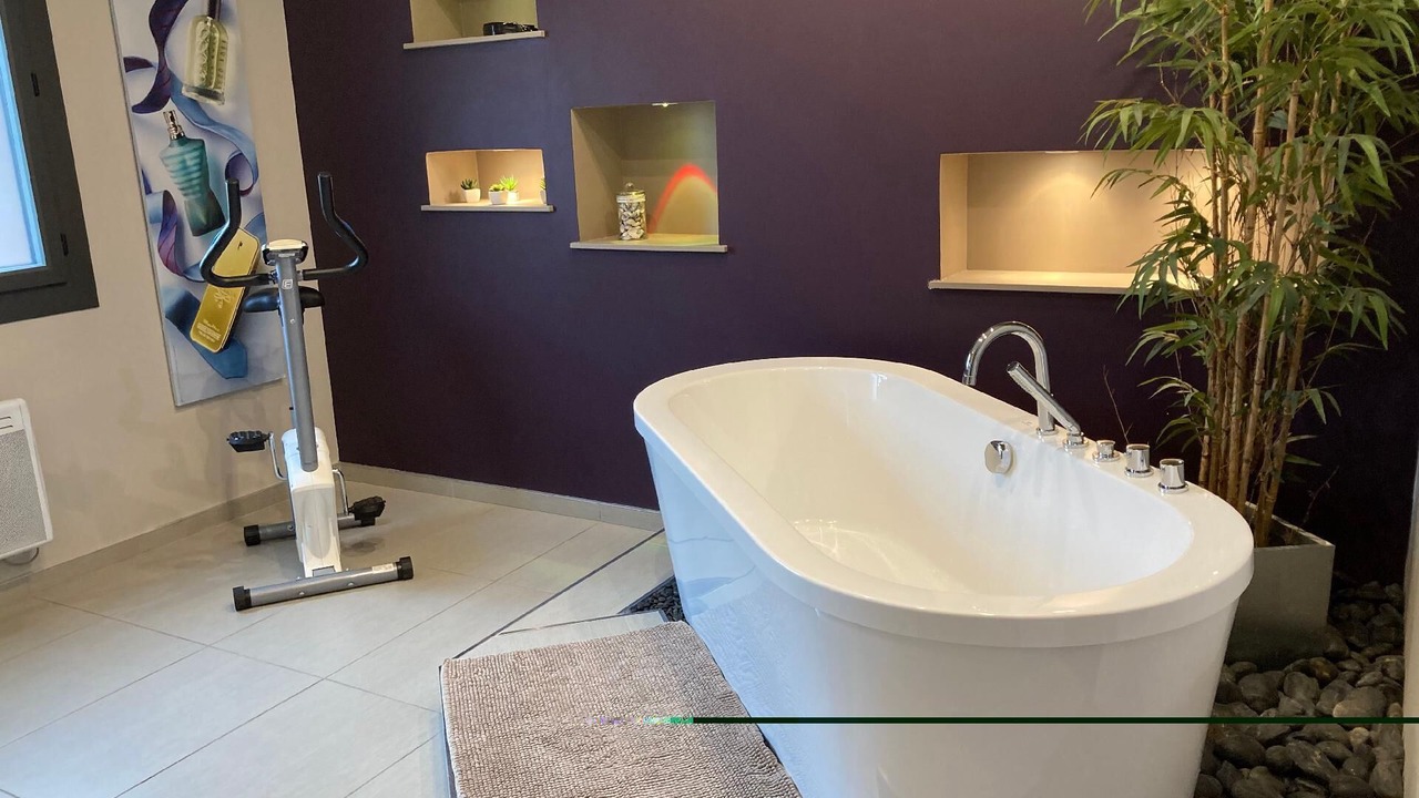 Photo of Bathroom in Ganzeville