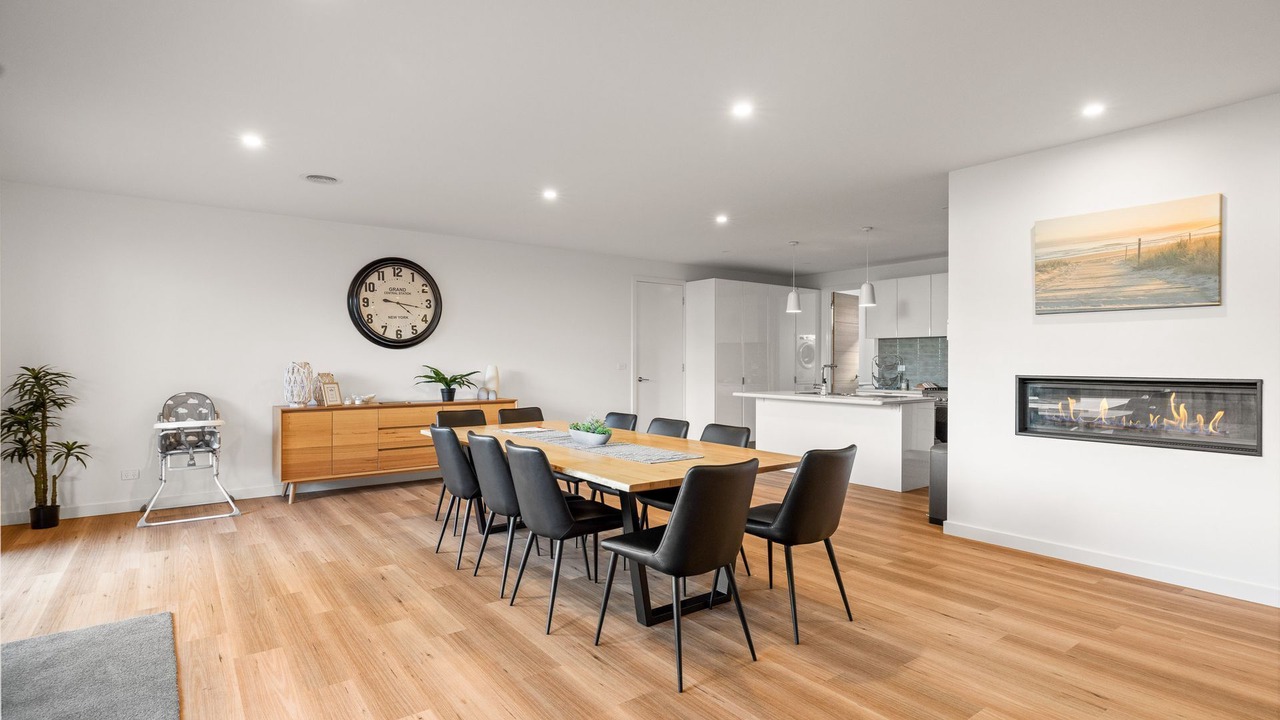 Photo of Others in Rhyll