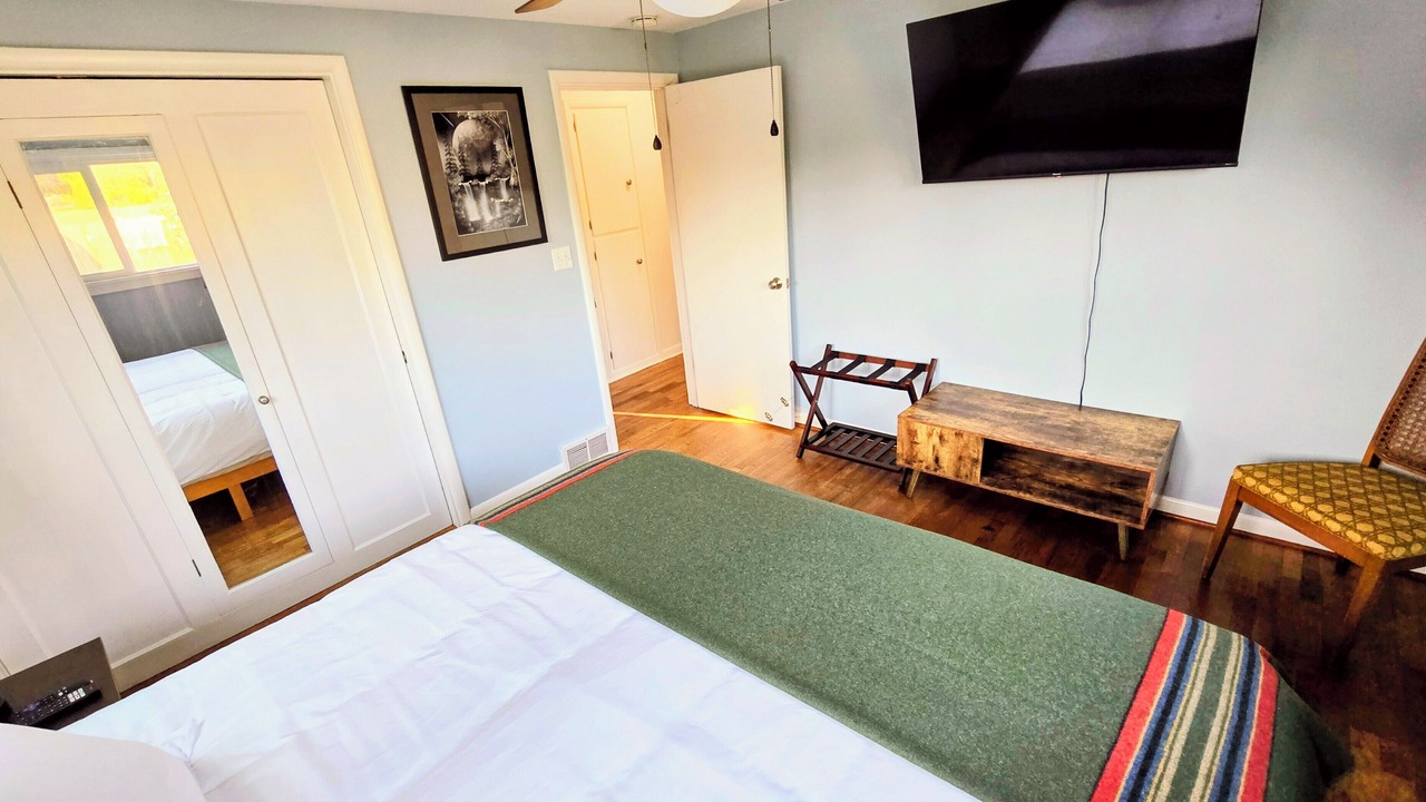 Photo of Bedroom in Oak Harbor