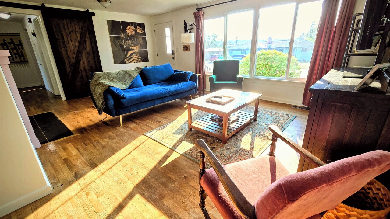 Photo of Livingroom in Oak Harbor