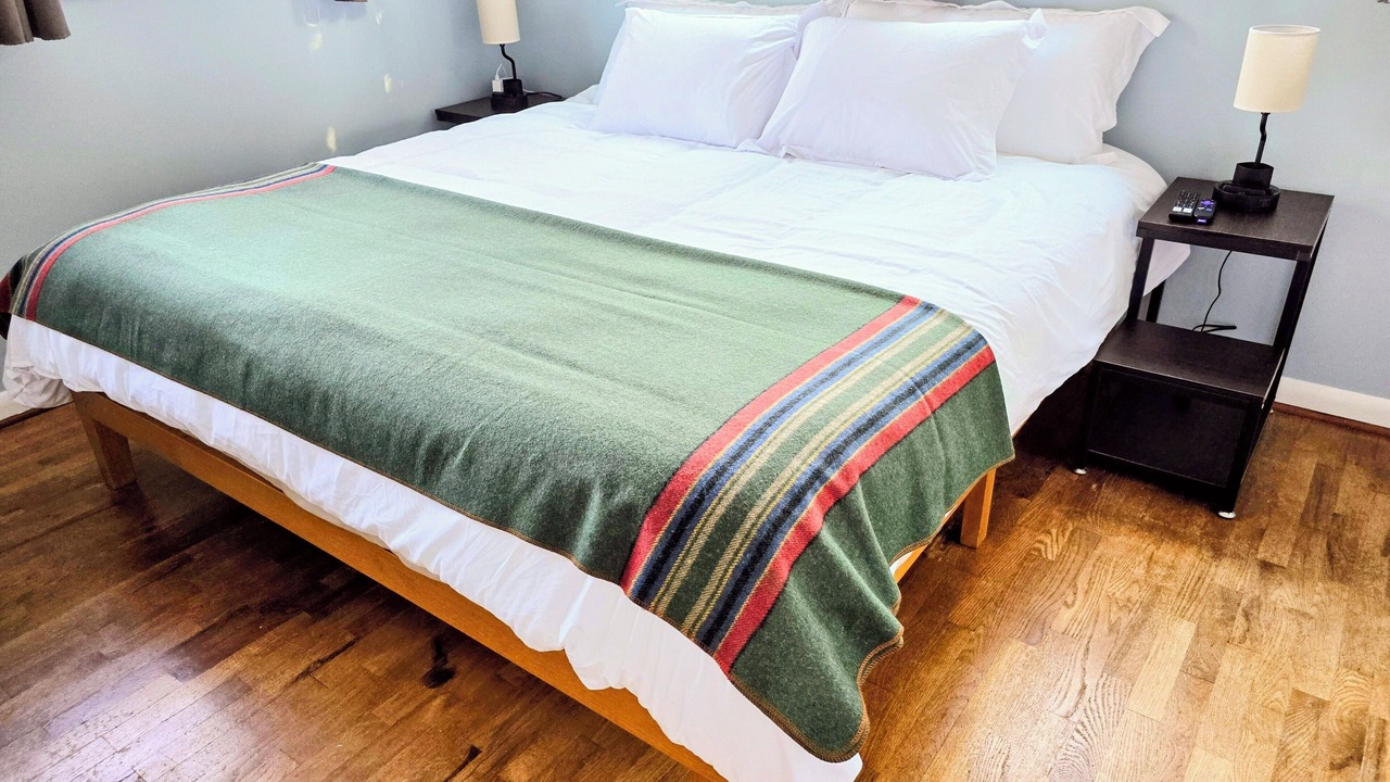 Photo of Bedroom in Oak Harbor