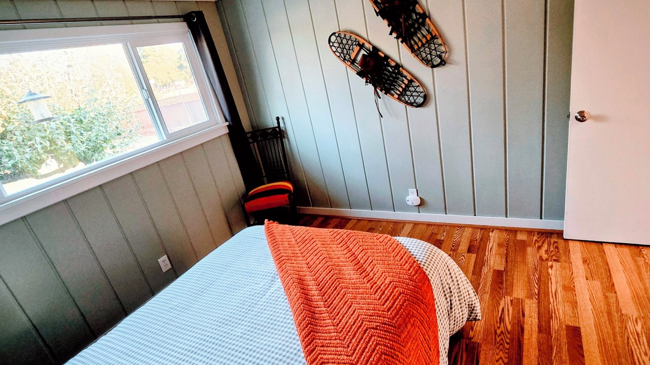 Photo of Bedroom in Oak Harbor