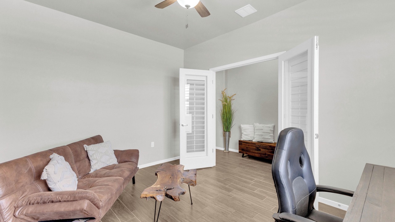 Photo of Livingroom in Biggs Field