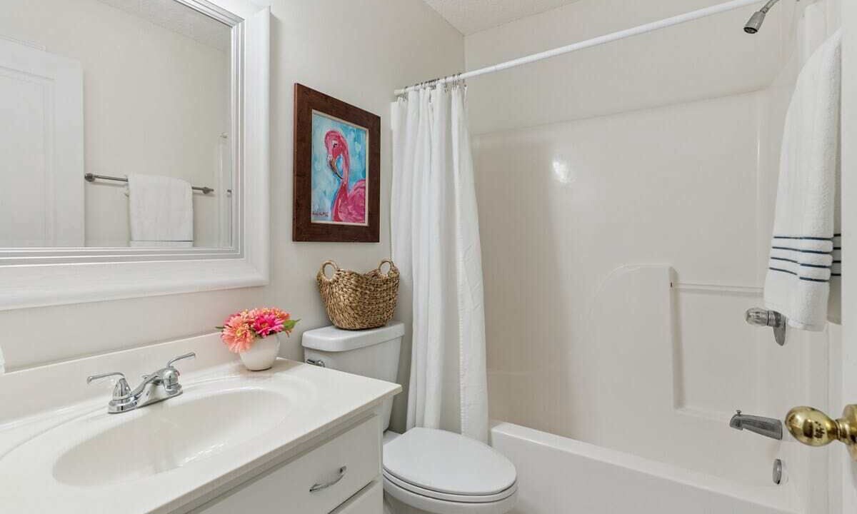 Photo of Bathroom in Dock Junction