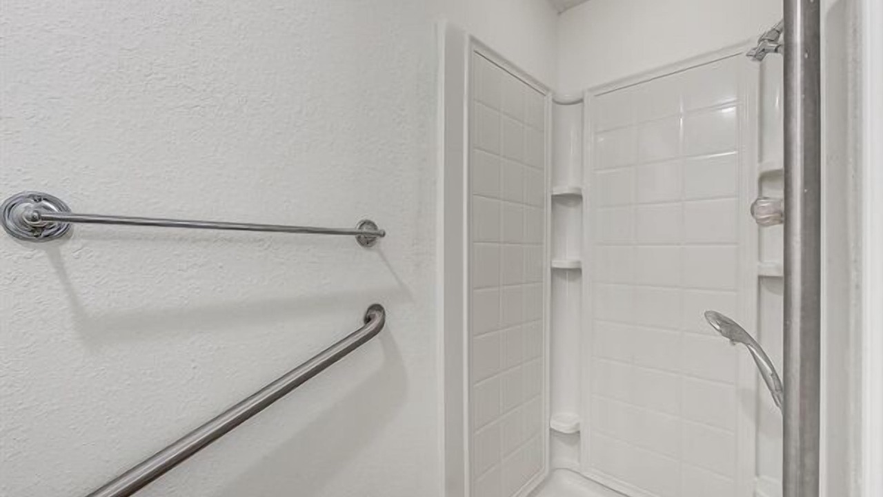 Photo of Bathroom in Groves