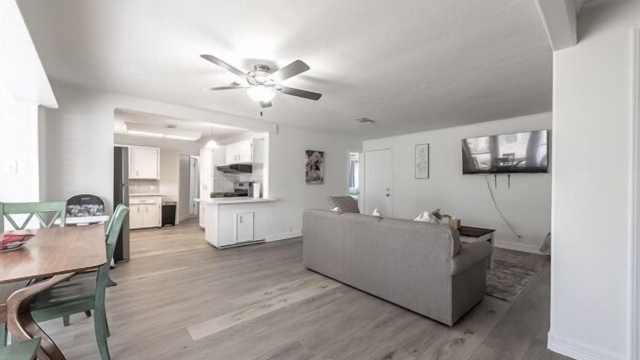 Photo of Livingroom in Groves