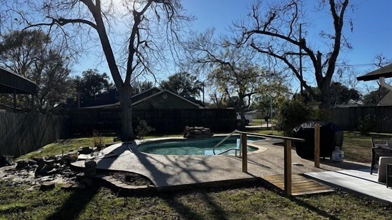 Photo of Outdoor in Groves