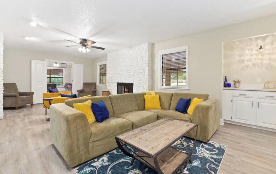 Photo of Livingroom in Springdale
