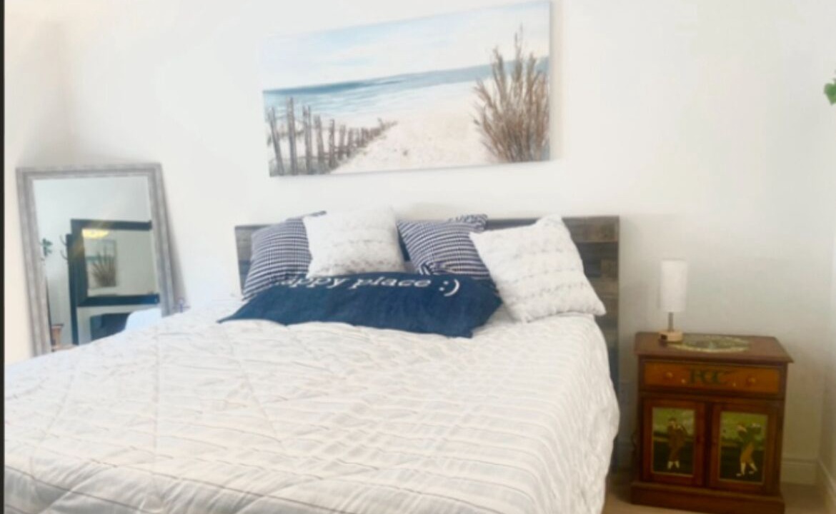 Photo of Bedroom in Smithville
