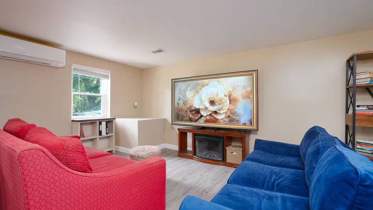 Photo of Livingroom in Baltimore