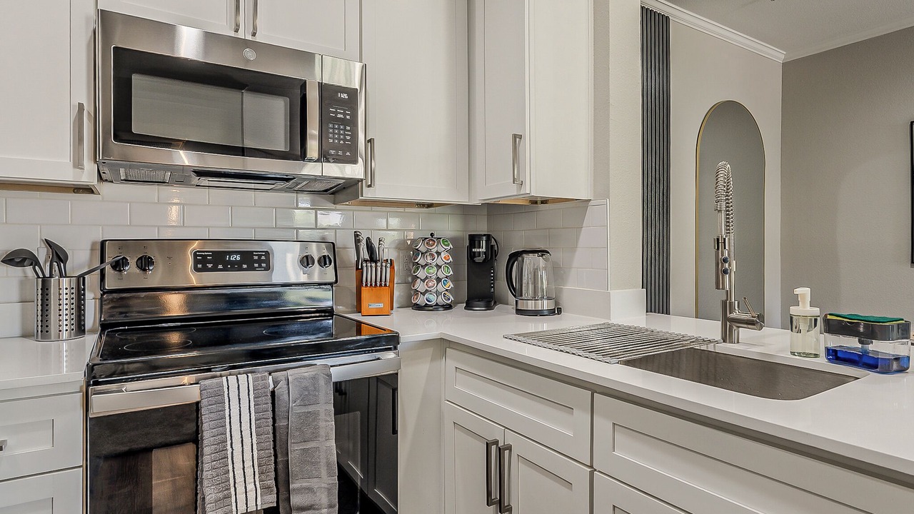Photo of Kitchen in McDowell Mountain Apartments