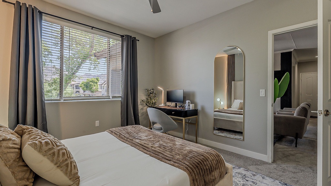 Photo of Bedroom in McDowell Mountain Apartments
