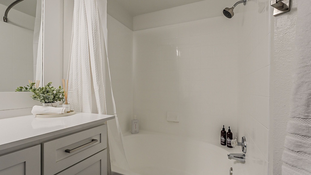 Photo of Bathroom in McDowell Mountain Apartments