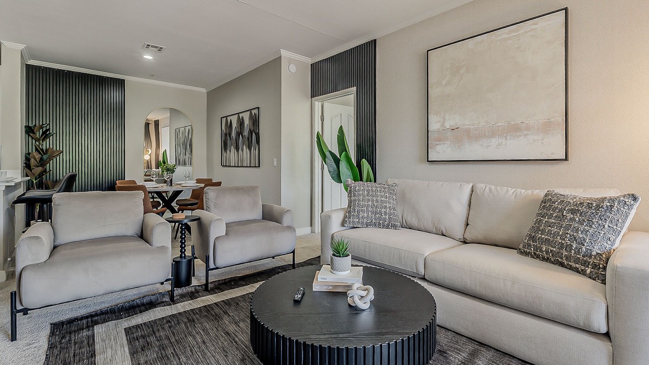 Photo of Livingroom in McDowell Mountain Apartments