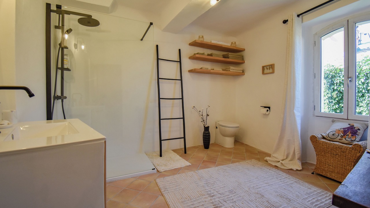 Photo of Bathroom in Villecroze