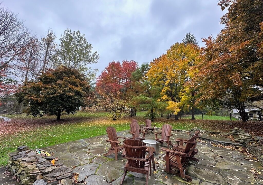Photo of Patio Balcony in Fly Creek