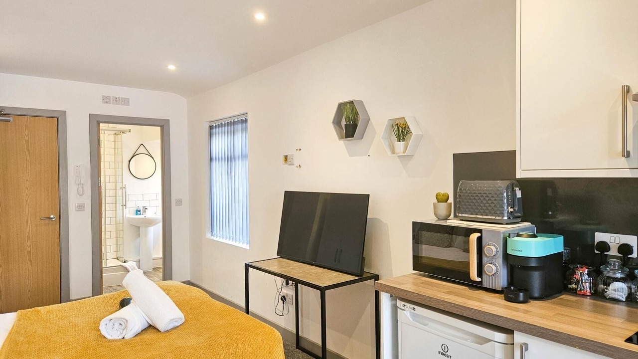 Photo of Others in Skewen