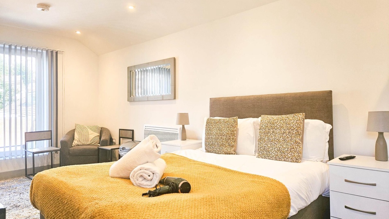 Photo of Others in Skewen