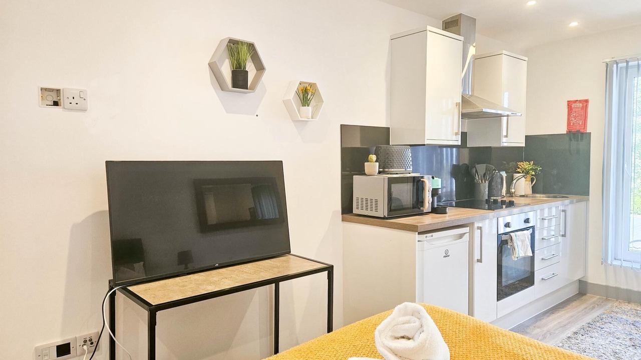 Photo of Others in Skewen