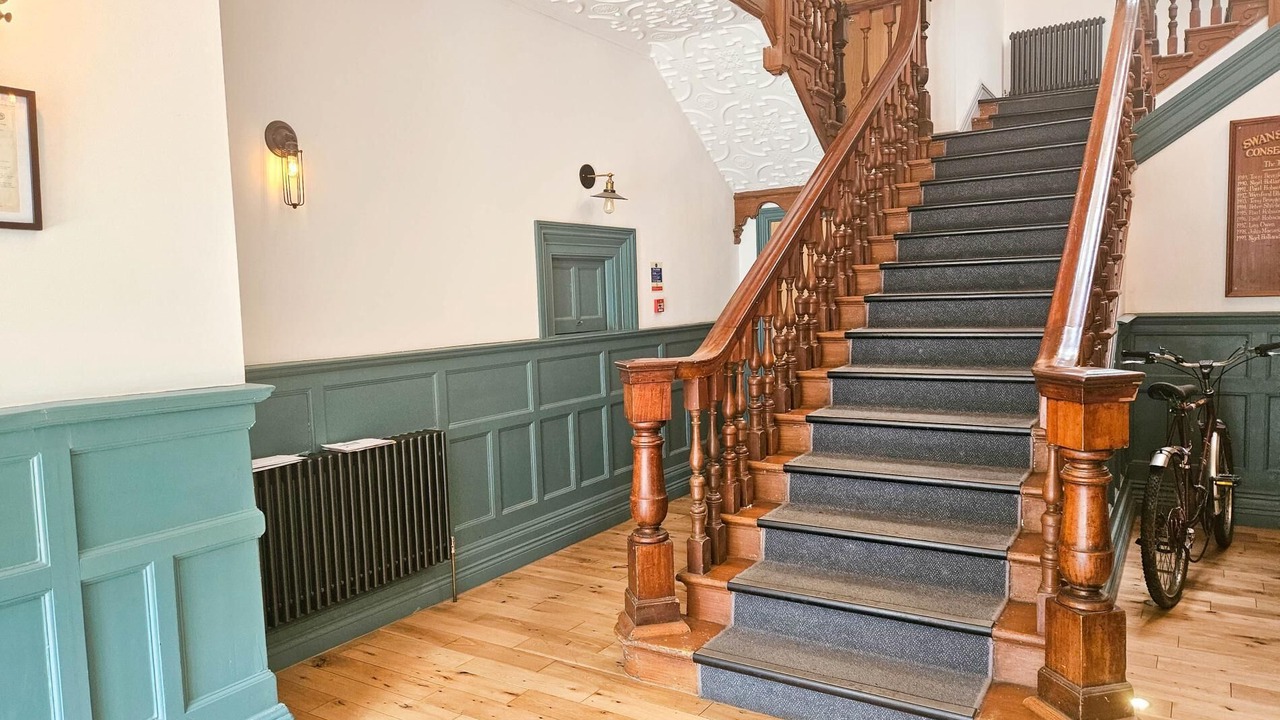 Photo of Others in Skewen