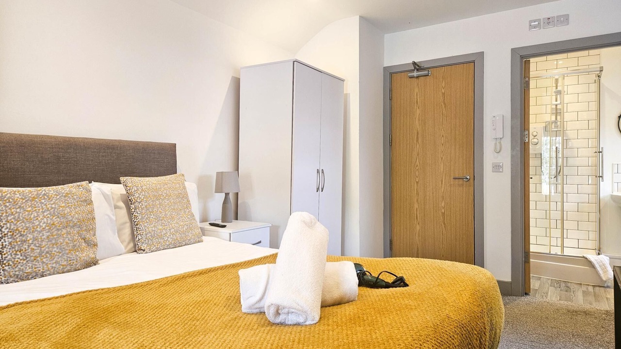 Photo of Others in Skewen