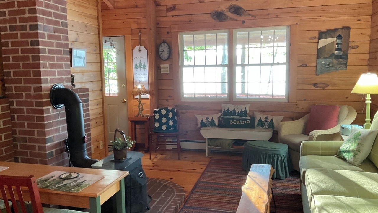 Photo of Livingroom in Weeks Mills