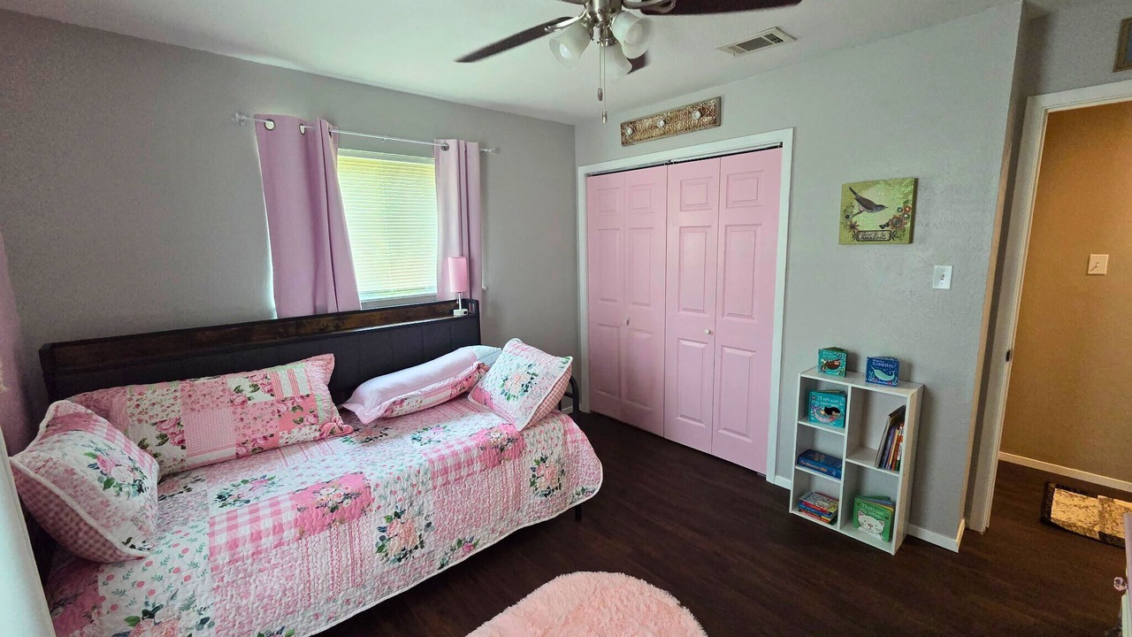 Photo of Bedroom in Bellmead