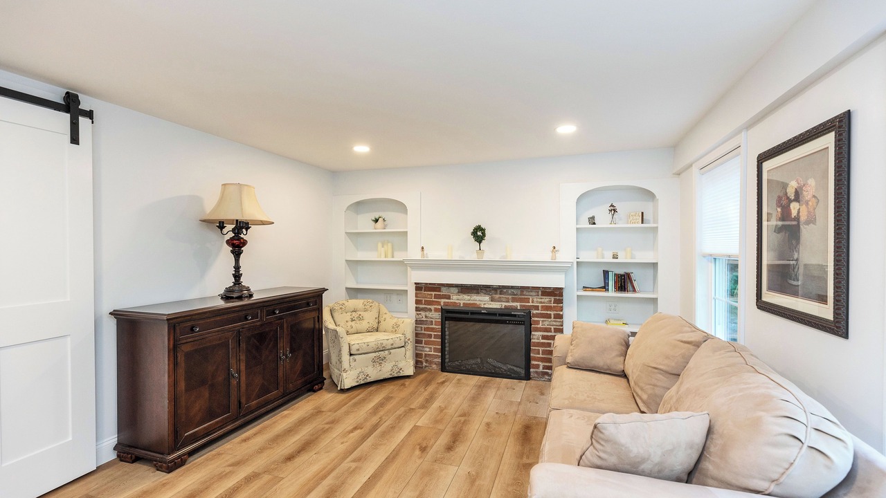 Photo of Livingroom in Sharon