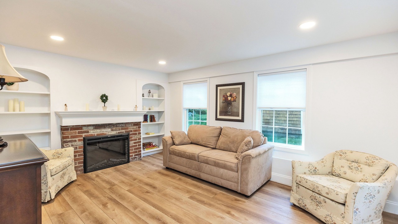 Photo of Livingroom in Sharon