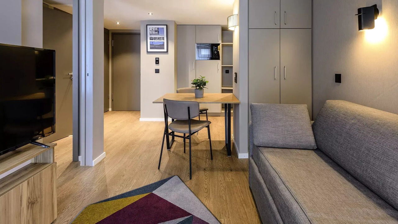 Photo of Livingroom in Center
