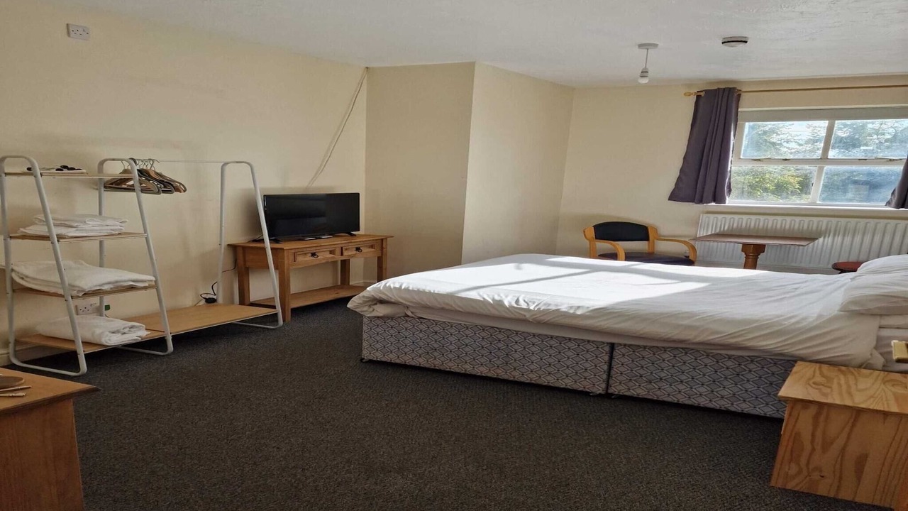 Photo of Others in Hersham