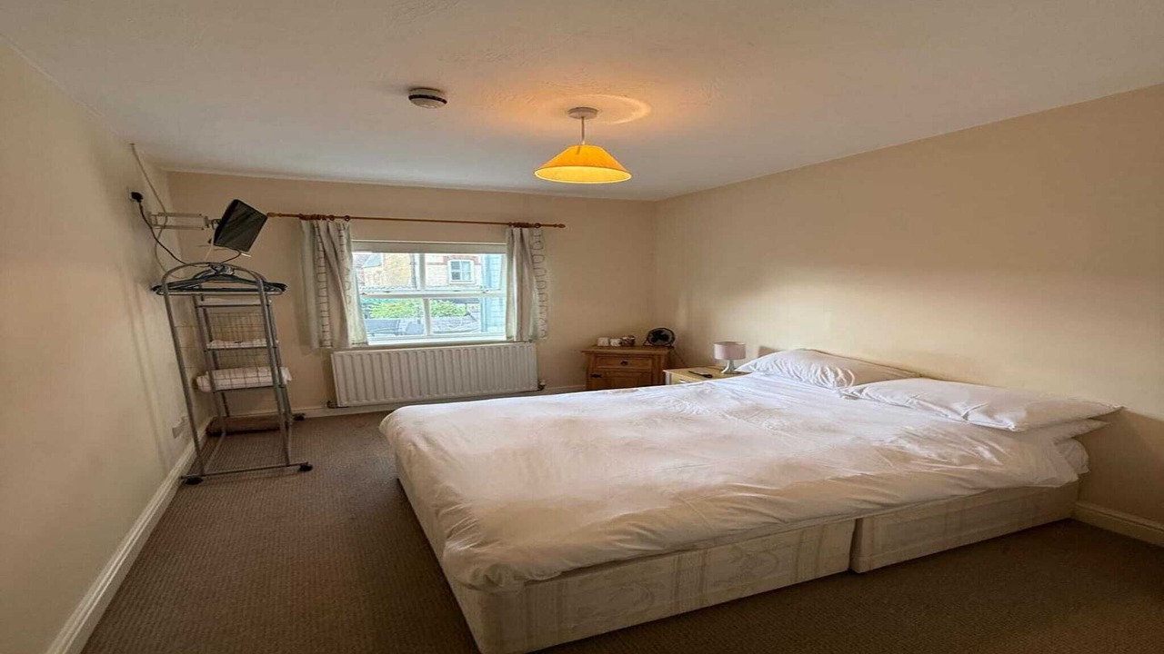 Photo of Others in Hersham