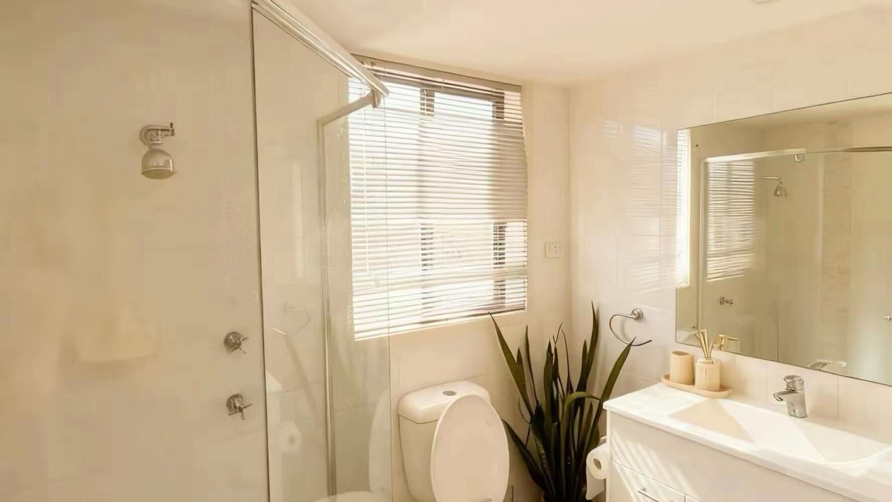 Photo of Bathroom in Tascott